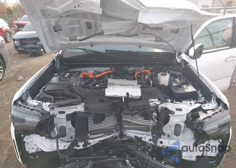 2025 Toyota Tacoma Hybrid Trd Sport 4Wd from USA, damaged, VIN 3TYLC5LN8ST023328